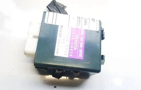 Toyota Land Cruiser (J100) Door control unit/module 8597060030