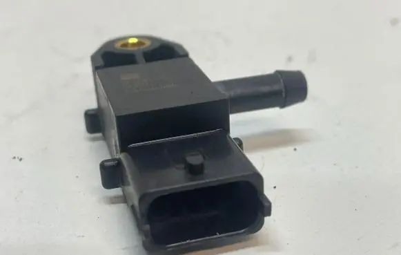 Opel Insignia A Exhaust gas pressure sensor 55566186 28403014003