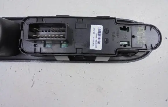 Citroen C3 Picasso Electric window control switch