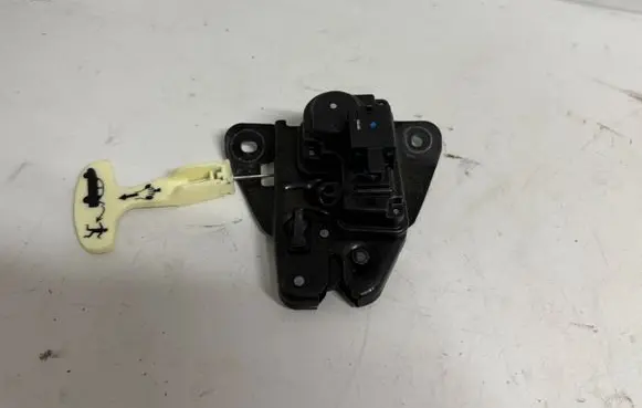 Dodge Challenger Tailgate/trunk/boot lock/catch/latch 9217AD 2464
