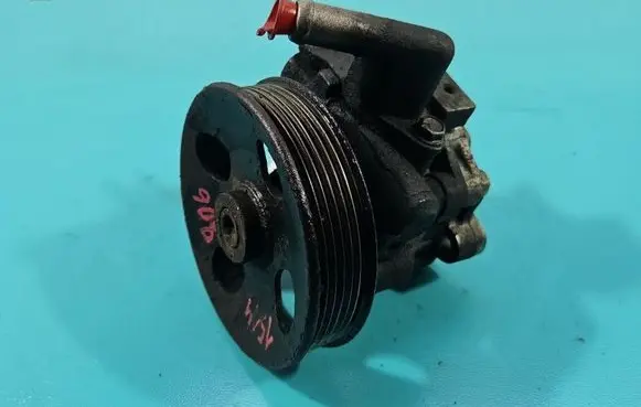 KIA Sportage Power steering pump 57100-2E200 IMPRK1514806