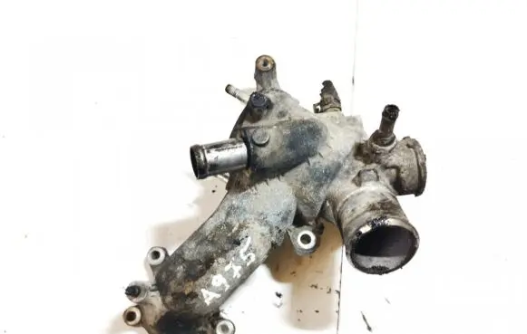 Lexus IS 220D-250-350 Engine coolant pipe/hose
