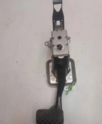 Volkswagen Jetta V Brake pedal 1K1723057