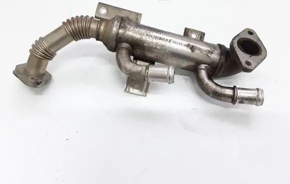 Skoda Fabia Mk1 (6Y) EGR valve cooler 038131513K