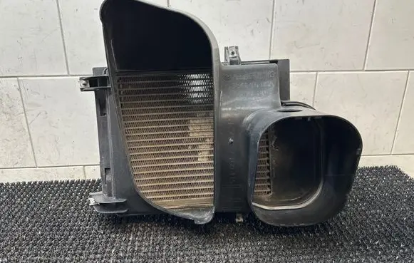 BMW X5 E70 Engine oil radiator 7169415 71970003 7555206