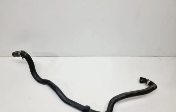Volvo V40 Engine coolant pipe/hose 31368201