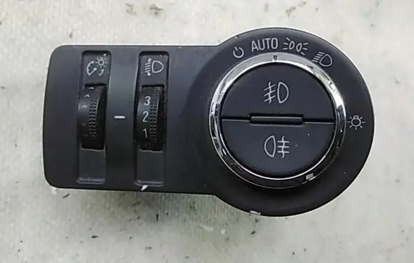 Opel Vivaro Light switch