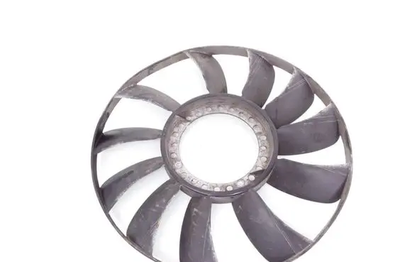 Volkswagen PASSAT B5 Fan impeller 058121301B