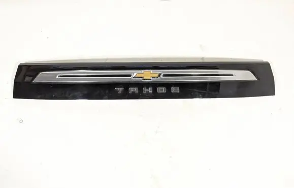 Chevrolet Tahoe Tailgate trim 8519302