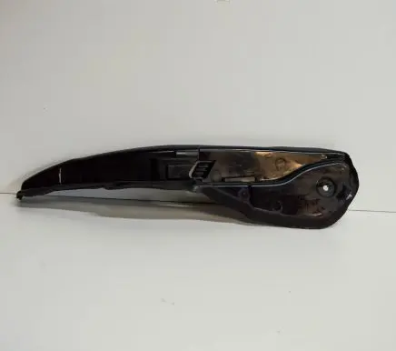 Fender trim (molding)