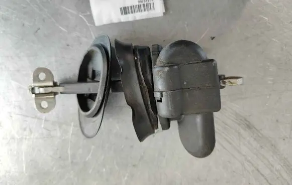 Maserati Quattroporte Rear door check strap stopper 82519300