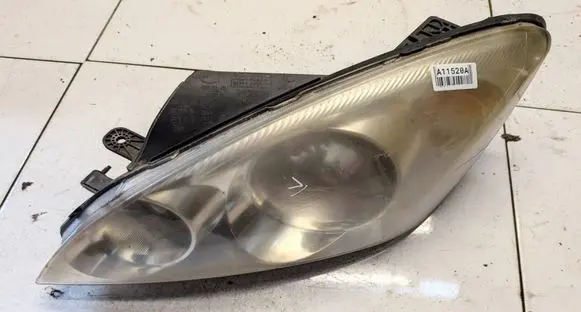 KIA Ceed Headlight/headlamp 921011H000