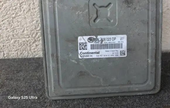 Volkswagen Golf Plus Engine control unit/module 03L906023DP