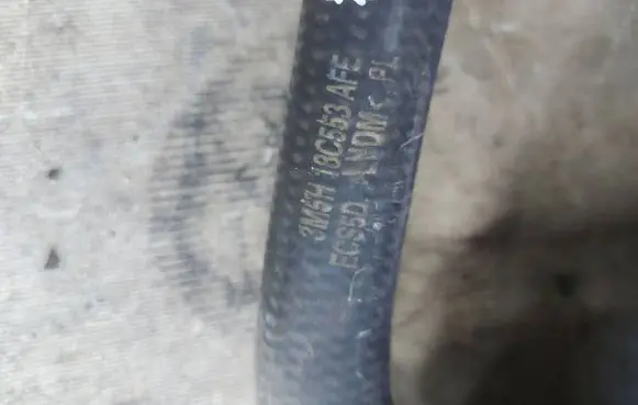Ford Kuga I Engine coolant pipe/hose 3m5h18c553