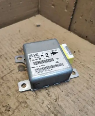 Nissan Terrano Airbag control unit/module 285568F200 0285001186 YE82200Y020566