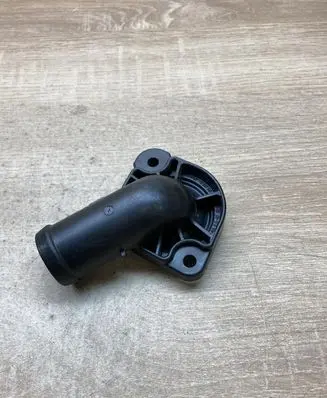 Volkswagen Polo IV 9N3 Thermostat housing 032121121G