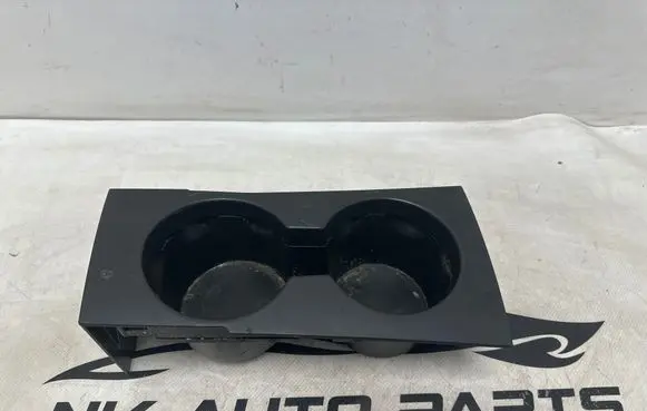 Volvo XC70 Cup holder B30643662 506ZM143 5067M143