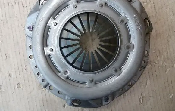 Peugeot 206 CC Pressure plate 3082000600