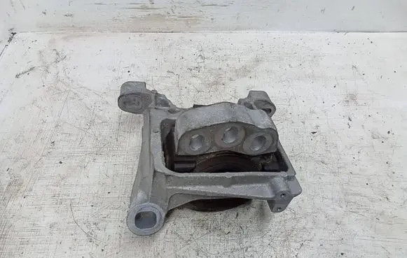 Mazda CX-5 Engine mount bracket KD45K1442