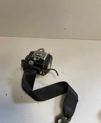 Rear seatbelt