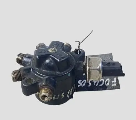 Ford Focus Fuel main line pipe 9D280DB