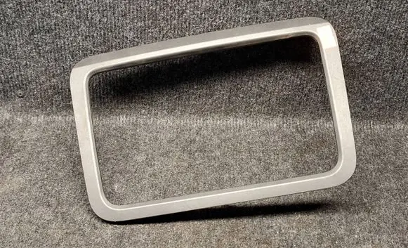 Radio/GPS head unit trim