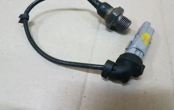 Citroen C4 II Oil pressure sensor 9670363580