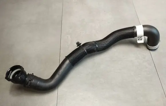 Volkswagen Amarok II Engine coolant pipe/hose MB3G8B274 S3JJA