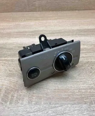 Mercedes-Benz E W211 Light switch 2115450404 04056053