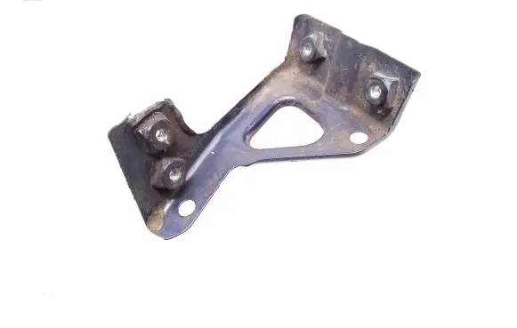 Volkswagen Tiguan Fender mounting bracket 5N0821135