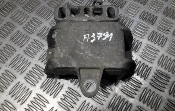 Volkswagen Golf IV Engine mount bracket 1j0199555