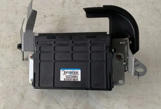 Mitsubishi Space Star Engine control unit/module 1860C225