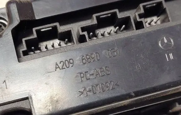 Mercedes-Benz CLK A209 C209 Hazard light switch A2096890031