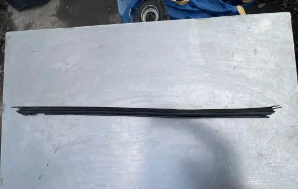 Seat Leon (1P) Rubber seal front door window/glass 1P0837471