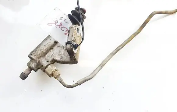 Honda FR-V Clutch master cylinder