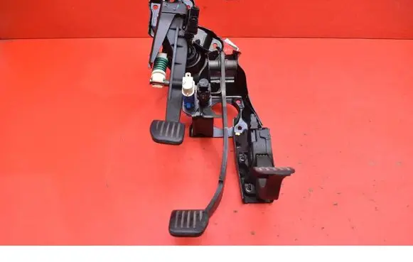 Ford S-MAX Accelerator throttle pedal 6G927B633NG