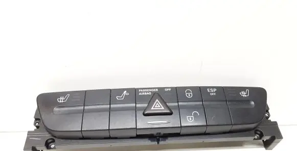 Mercedes-Benz E W211 Seat heating switch 2118210558