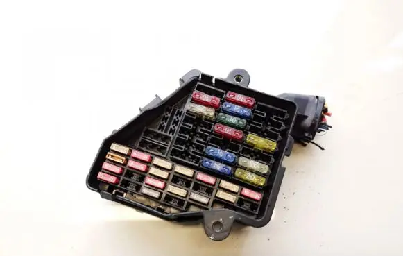 Volkswagen Golf IV Fuse box set 1j0970098 1j1970005f