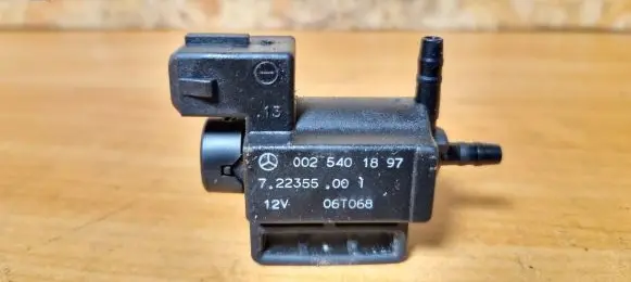 Mercedes-Benz E W211 Turbo solenoid valve 72235500