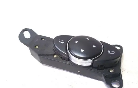 Mercedes-Benz E W211 Wing mirror switch 2118208310