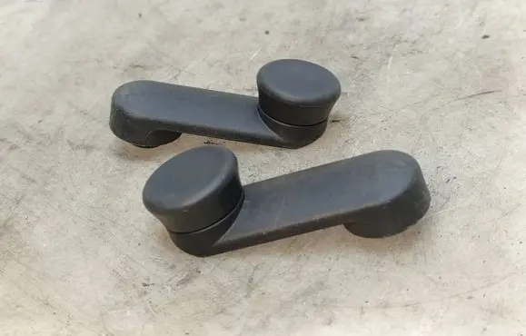 Opel Vectra C Rear door window winding handle 24451526