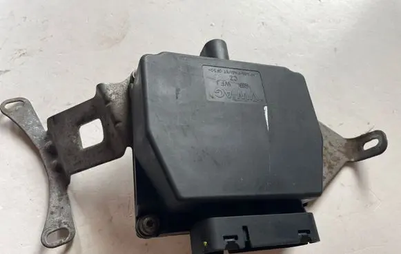Volkswagen Polo IV 9N3 Turbo solenoid valve 6Q0906625A