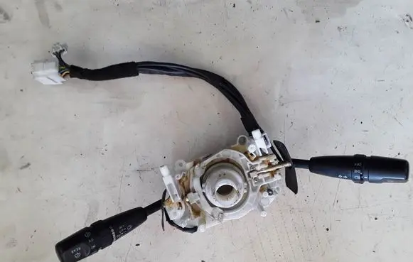 KIA Carnival Wiper turn signal indicator stalk/switch