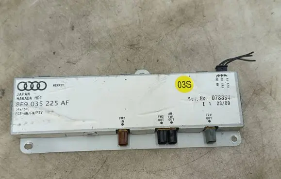 Seat Exeo (3R) Aerial antenna amplifier 8E9035225AF