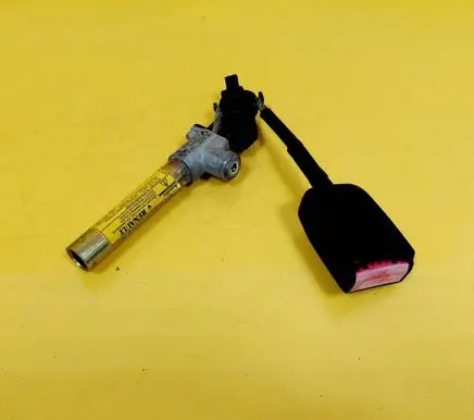 Renault Megane I Front seatbelt buckle 