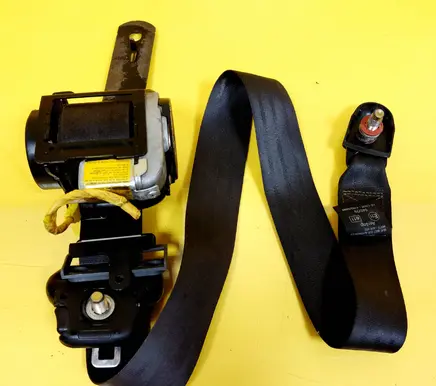 Hyundai Sonata Front seatbelt 040779