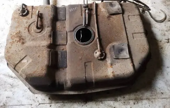 KIA Carnival Fuel tank 