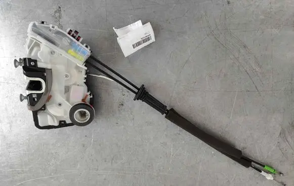 Toyota C-HR I Front door lock 69030F4120