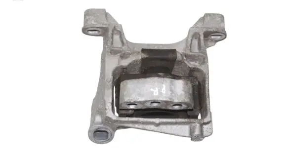 Mazda CX-5 Engine mount bracket