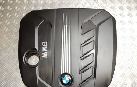 BMW 5 F10 F11 Engine cover (trim) 13717802847 7802847 5917